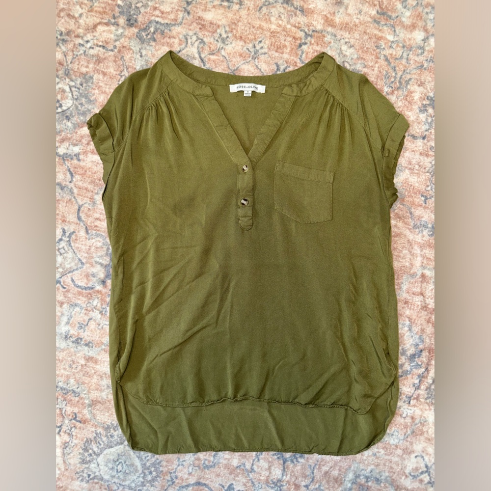 Rose + Olive - Green Sleeveless Blouse Size M